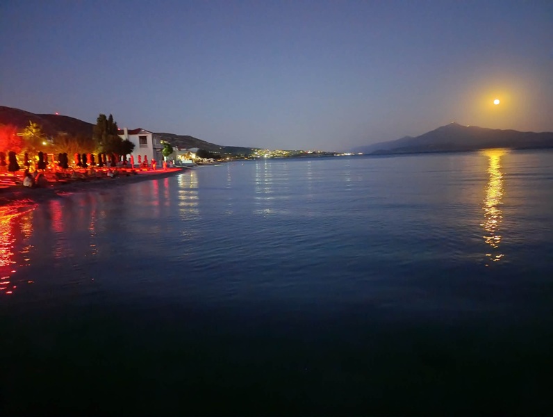 full-moon-samos