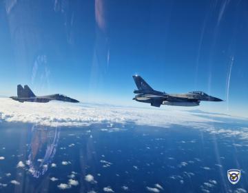 f-16