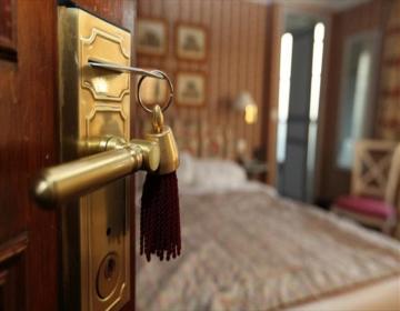 hotel.j