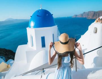 santorini-shutterstock-