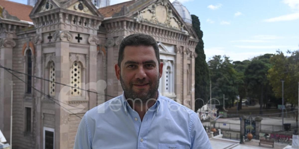 manolakelis.