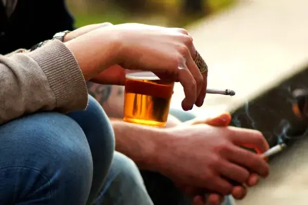  tsigaro - alkool efivoi