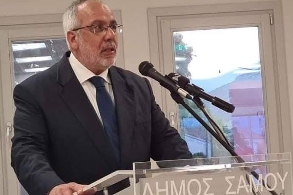αποχωρεί από την προεδρία της ΔΕΕΠ