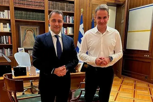 neo skandalo neas dimokratias