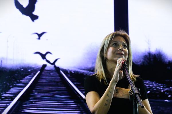 orgi karistianou