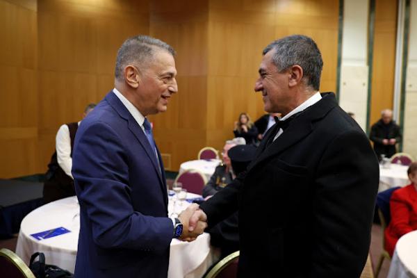 stefanis alikiviadis