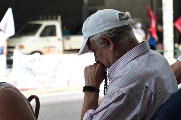 sintaxioyxoi meta thn douleia