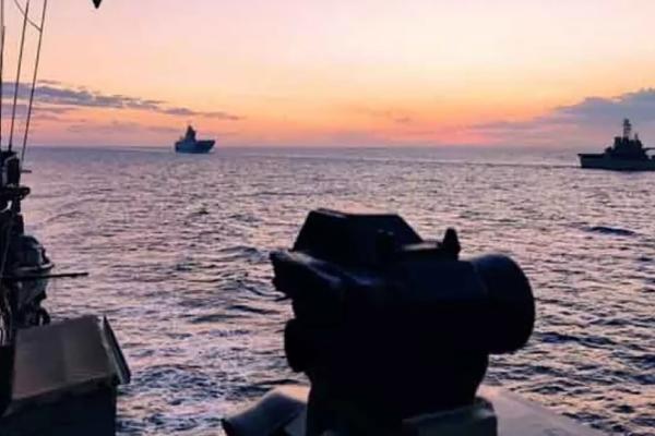 polemika-ploia-stolos