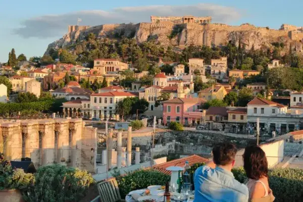 athens_shutterstock_2654285341-696x522.jpg