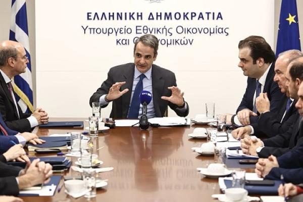 kyvernisi.