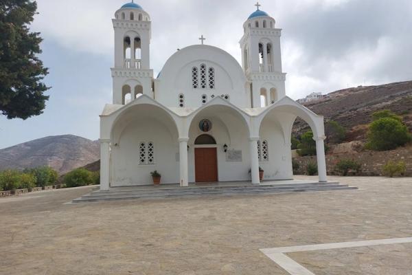 naos-Arseniou-paros