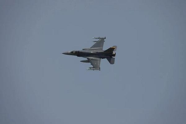 f-16-
