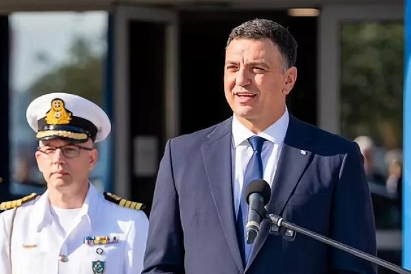 kikilias.
