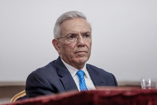 valinakis