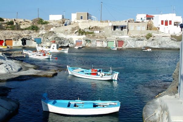 Ελληνικός τουρισμός: Άνοδος αφίξεων, πιέσεις σε έσοδα και επενδύσεις