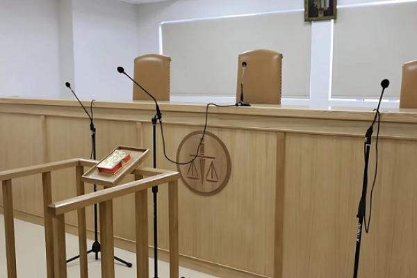 Δικηγορικοί Σύλλογοι αντιδρούν στη νομοθετική ρύθμιση για οφειλές σε τράπεζες και funds.